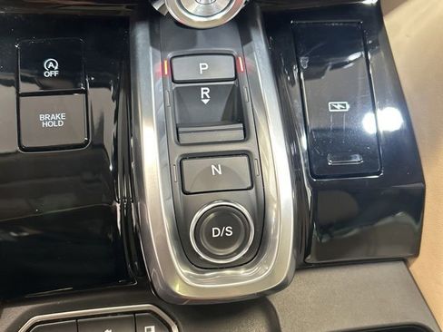 Used 2024 Acura MDX SH-AWD w/ Technology Package image 29