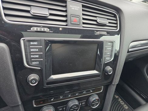 Used 2015 Volkswagen Golf SEL image 37