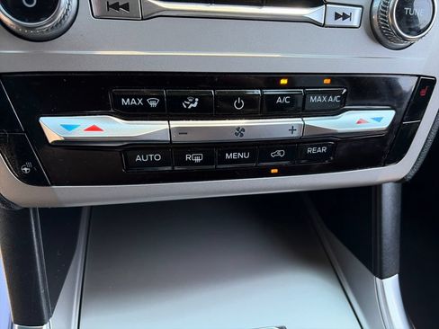 Used 2023 Ford Explorer XLT w/ Equipment Group 202A AWD/4WD image 21