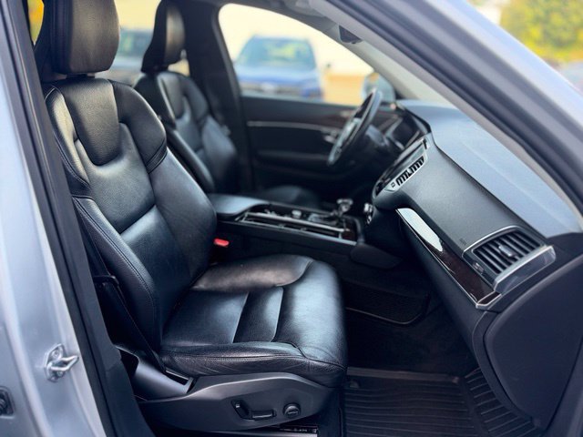 Used 2019 Volvo XC90 T6 Momentum w/ Protection Package Premier AWD/4WD image 26