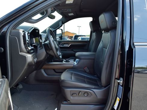 Used 2024 Chevrolet Silverado 2500 High Country w/ Midnight Edition AWD/4WD image 17