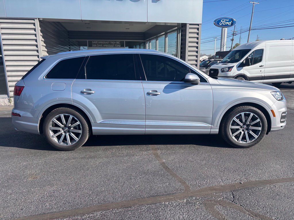 Used 2017 Audi Q7 3.0T Prestige AWD/4WD image 4