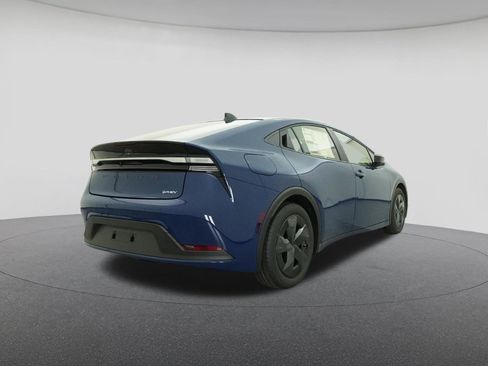 New 2026 Toyota Prius Plug-In Hybrid FWD image 24