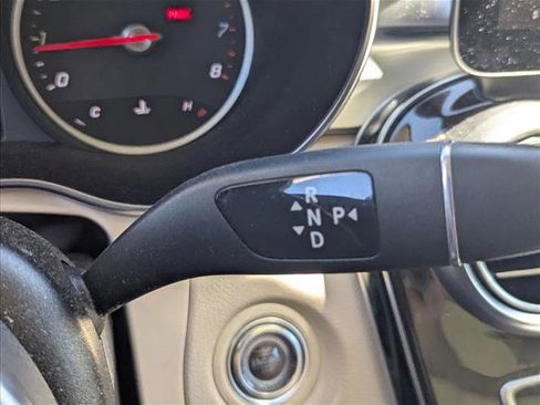 Used 2021 Mercedes-Benz GLC 300 image 8