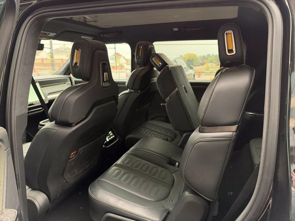 Used 2025 Rivian R1S Adventure Dual AWD/4WD image 8