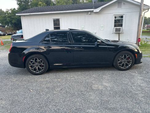 Used 2017 Chrysler 300 S w/ 300S Premium Group AWD/4WD image 4