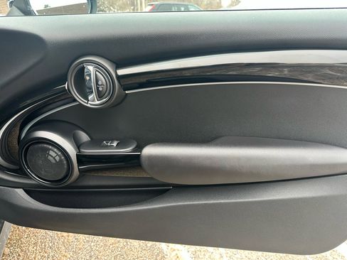 Used 2015 MINI Cooper 2-Door Hardtop image 22