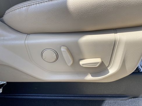 Used 2021 Ford F250 Lariat w/ Chrome Package image 15