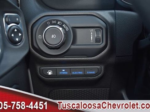 Used 2023 Jeep Wrangler Unlimited Sahara w/ Cold Weather Group AWD/4WD image 40