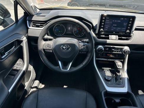Used 2021 Toyota RAV4 XLE Premium AWD/4WD image 10