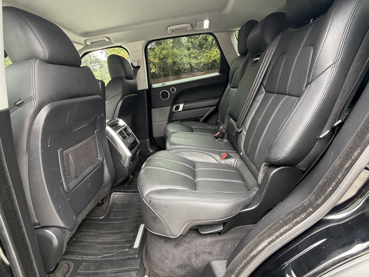 Used 2017 Land Rover Range Rover Sport SE AWD/4WD image 10