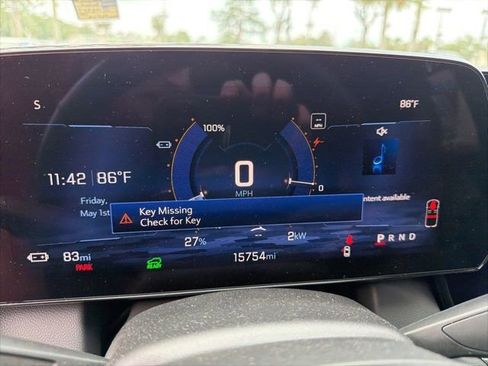 Used 2025 Chevrolet Equinox EV LT w/ Convenience Package FWD image 7