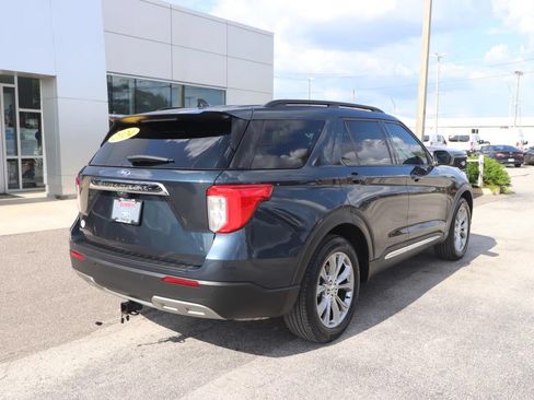Used 2024 Ford Explorer XLT w/ Equipment Group 202A RWD image 15