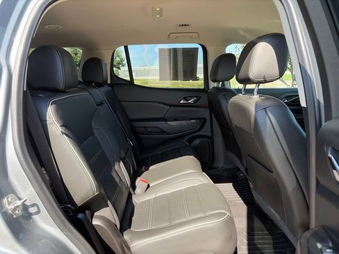 Used 2023 GMC Acadia Denali AWD/4WD image 33
