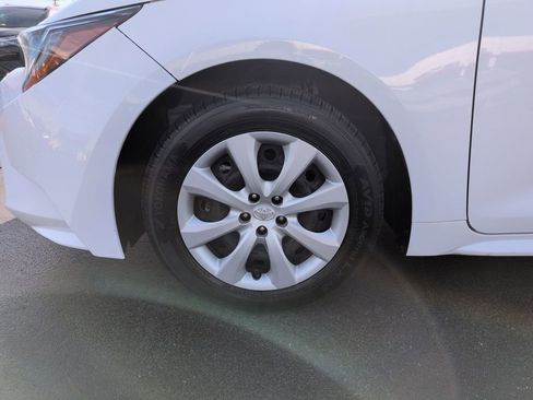 Used 2022 Toyota Corolla LE FWD image 27
