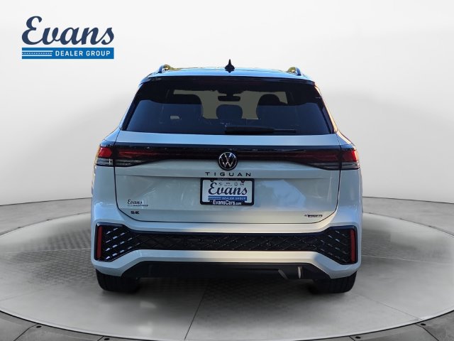 New 2026 Volkswagen Tiguan SE R-Line AWD/4WD image 5