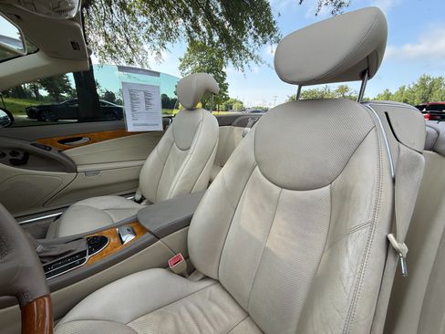 Used 2007 Mercedes-Benz SL 550 image 32