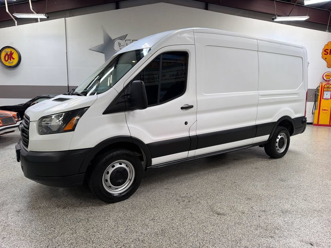 Used 2019 Ford Transit 250 148 Medium Roof RWD image 1