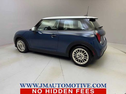 Used 2025 MINI Cooper 2-Door Hardtop FWD image 3