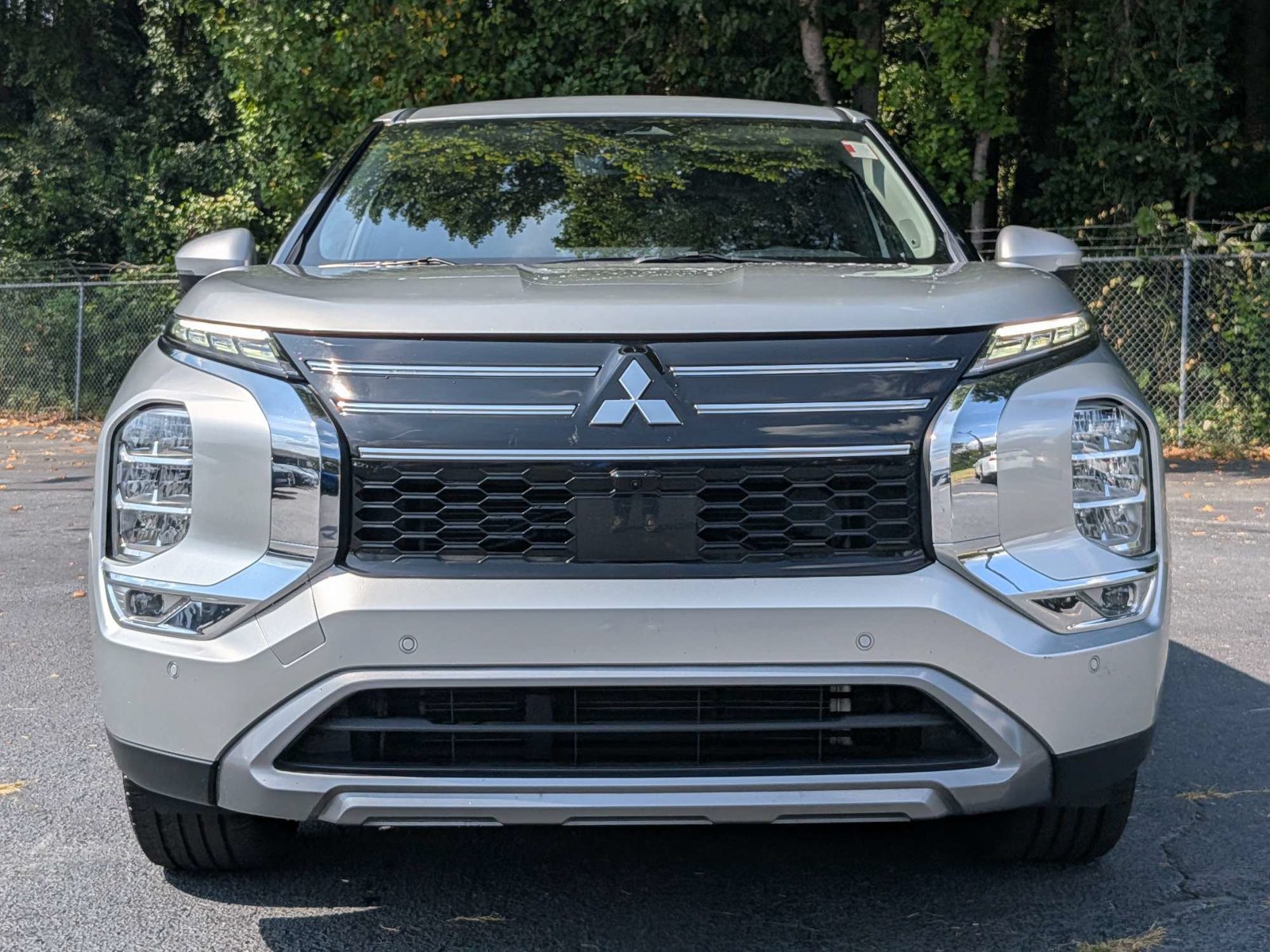 Used 2025 Mitsubishi Outlander SE FWD image 8