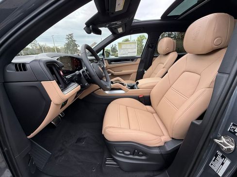 New 2026 Porsche Cayenne S AWD/4WD image 7