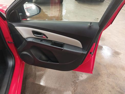 Used 2014 Chevrolet Cruze LS image 22