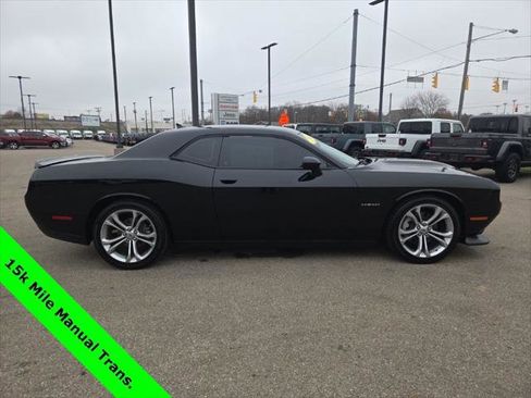 Certified 2022 Dodge Challenger R/T image 9