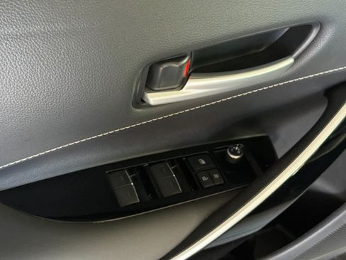 Used 2021 Toyota Corolla XSE FWD image 13