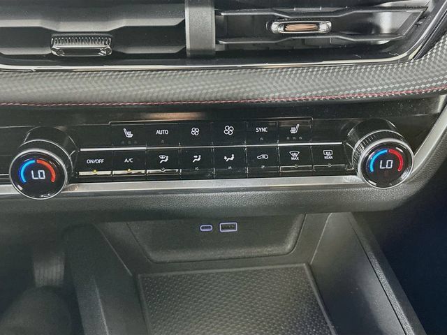 Used 2025 Chevrolet Equinox RS w/ Safety and Technology Package AWD/4WD image 26