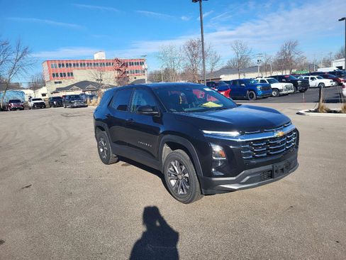 Used 2025 Chevrolet Equinox LT image 1