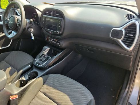 Used 2023 Kia Soul LX w/ Option Group 015 FWD image 36