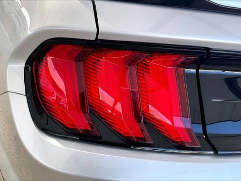 Used 2018 Ford Mustang GT Premium w/ Equipment Group 401A image 28