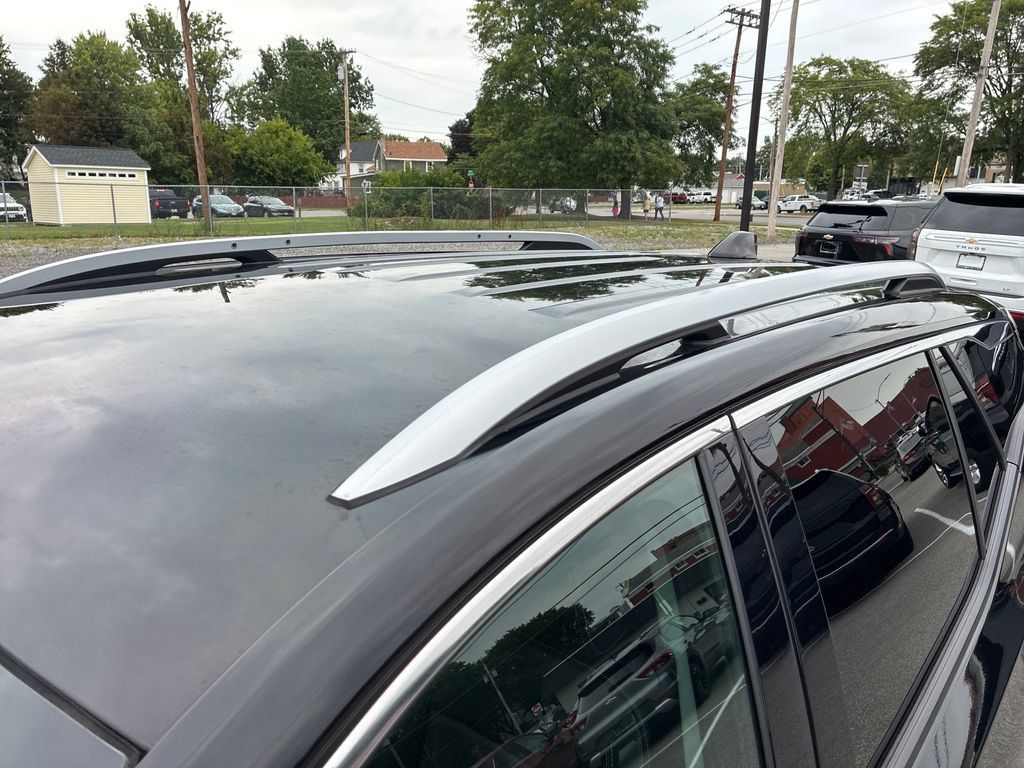 Used 2024 GMC Terrain SLT AWD/4WD image 46
