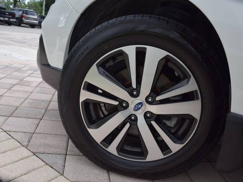 Used 2018 Subaru Outback 2.5i Limited AWD/4WD image 83