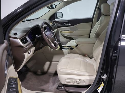 Used 2018 GMC Acadia Denali AWD/4WD image 12