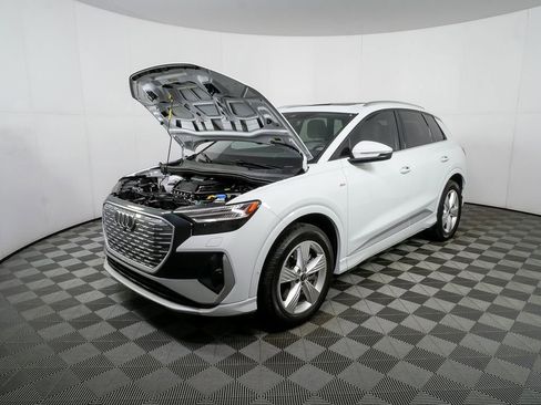 Certified 2023 Audi Q4 e-tron Prestige image 33