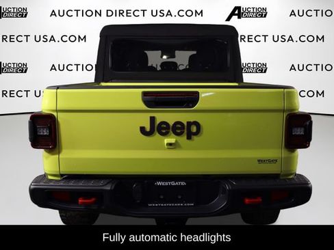 Used 2024 Jeep Gladiator Rubicon AWD/4WD image 3
