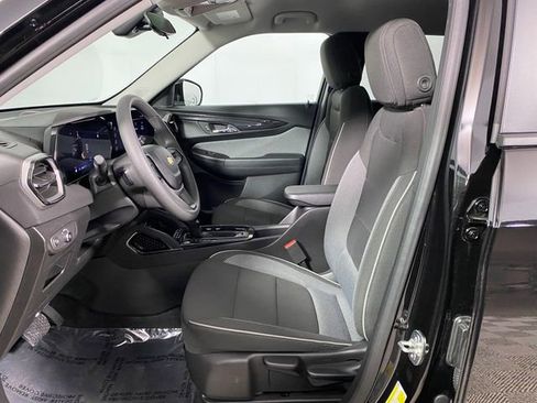 Certified 2025 Chevrolet TrailBlazer LT image 11