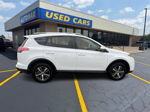 Used 2016 Toyota RAV4 XLE image 2