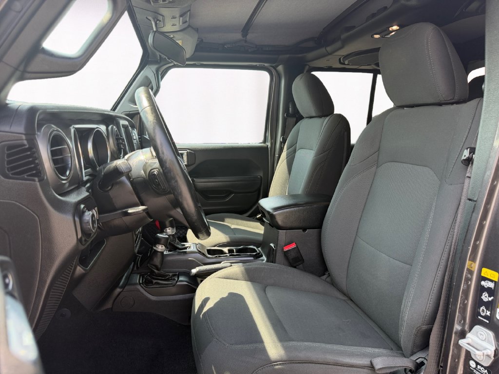 Used 2022 Jeep Gladiator Sport AWD/4WD image 9
