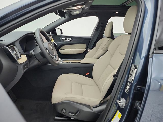 New 2026 Volvo XC60 B5 Plus w/ Protection Package Premier AWD/4WD image 29