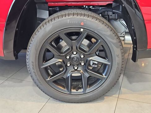 New 2026 RAM 1500 Laramie AWD/4WD image 8