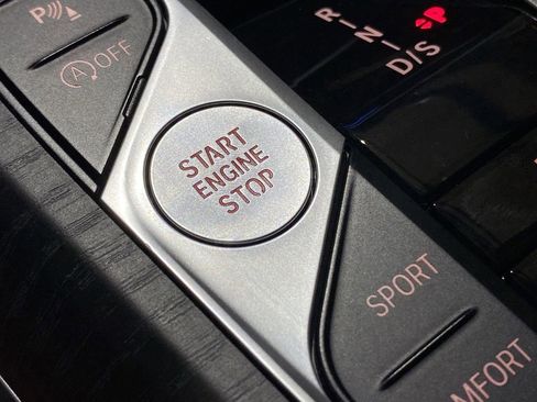 Used 2025 BMW 430i Convertible w/ Premium Package image 14