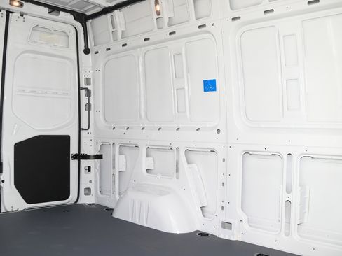 New 2025 Mercedes-Benz Sprinter 2500 image 27