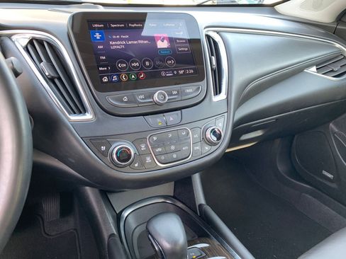 Used 2024 Chevrolet Malibu LT image 18