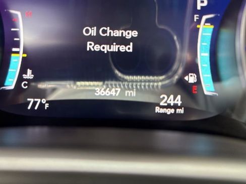 Used 2024 Chrysler Pacifica Touring-L image 23