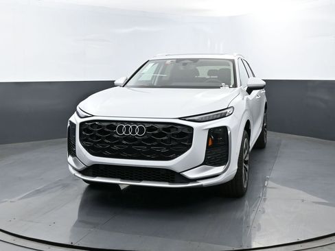 New 2026 Audi Q3 quattro 2.0T AWD/4WD image 2