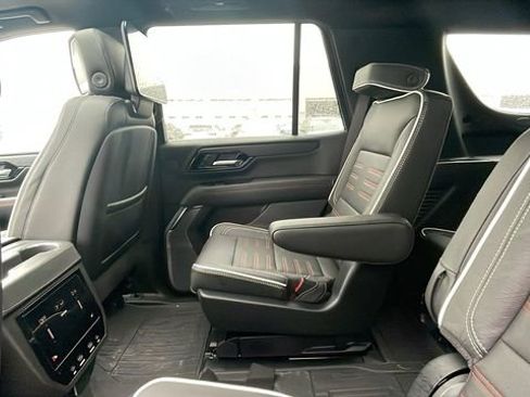 Used 2026 GMC Yukon AT4 Ultimate AWD/4WD image 16