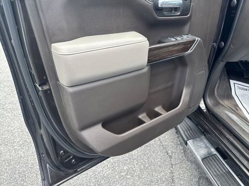 Used 2019 GMC Sierra 1500 SLE w/ SLE Value Package AWD/4WD image 11
