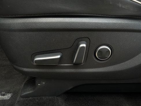 Used 2025 Hyundai Palisade SEL FWD image 11